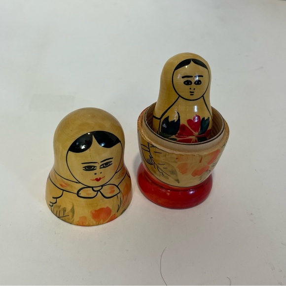 Vintage 2 pc Russian Nesting Dolls Wood Authentic Incomplete - Picture 7 of 7